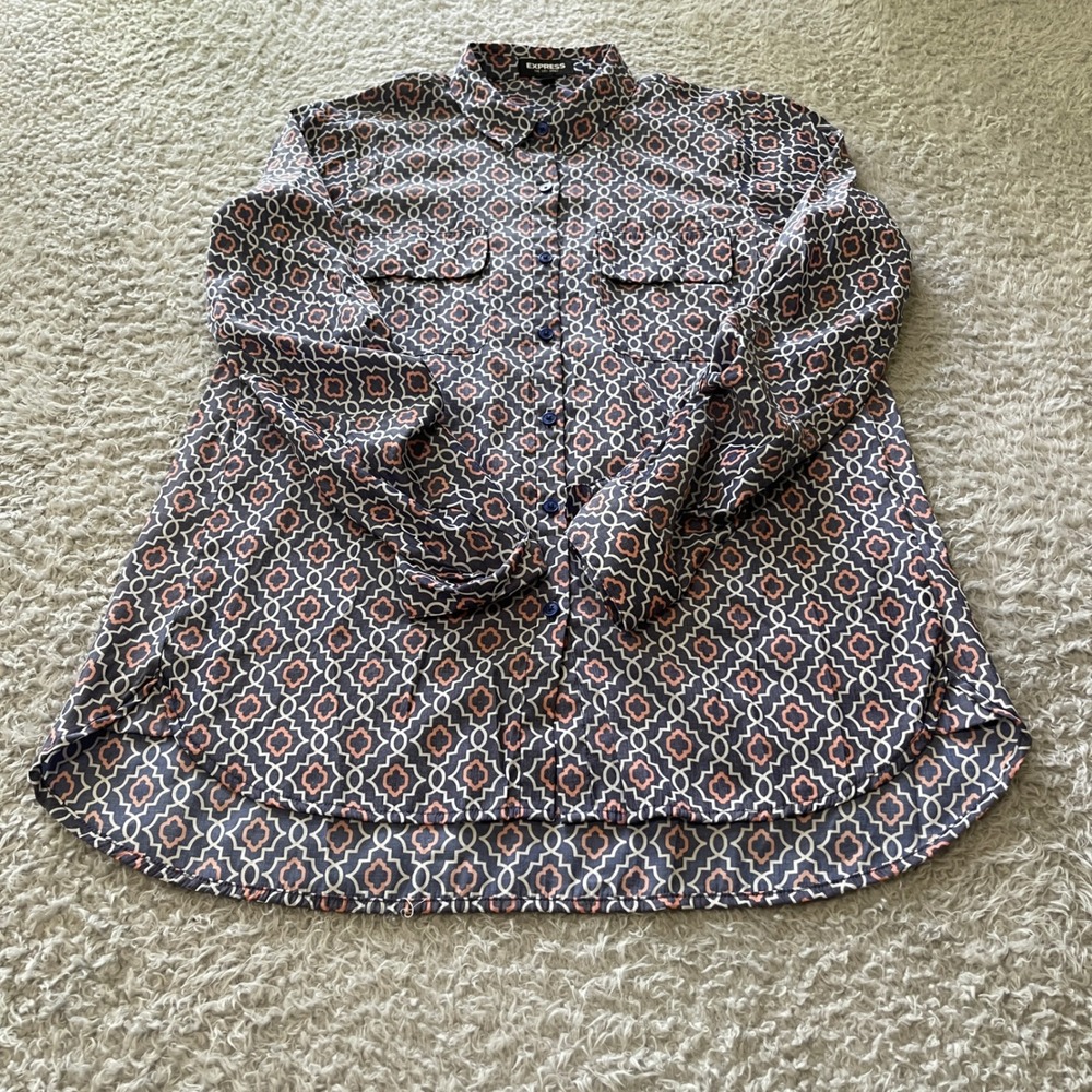 Express The City Shirt Womens Small Blue Coral Geometric Button Up Long Sleeve
